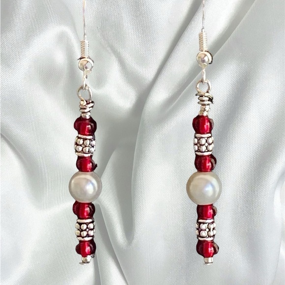 HANDMADE! FESTIVE SILVER AND RED DANGLE EARRINGS - Picture 3 of 4